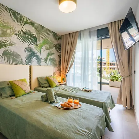 New Atlantic Homes Heated Pool - Apartman *