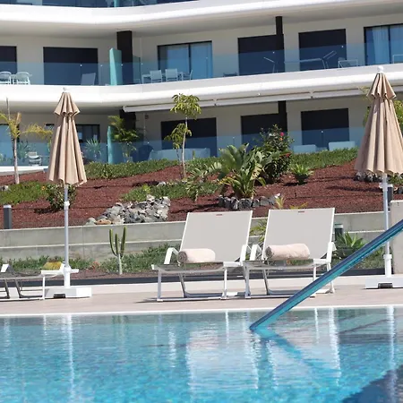 New Atlantic Homes Heated Pool - アデヘ